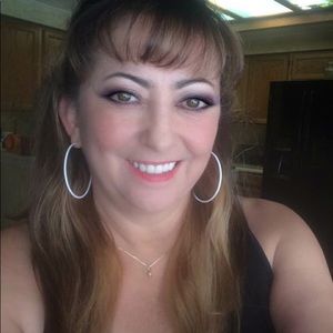 Meet your Posher, Eileen